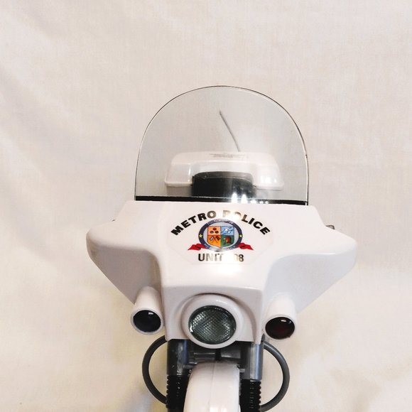 Vintage Funrise-1992 Metro Police Motorcycle 208-Real Voice, Sounds & Lights - Picture 8 of 15